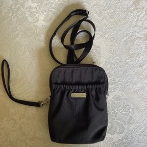 Baggallini Bryant Pouch Black Nylon Wristlet/Cross Body